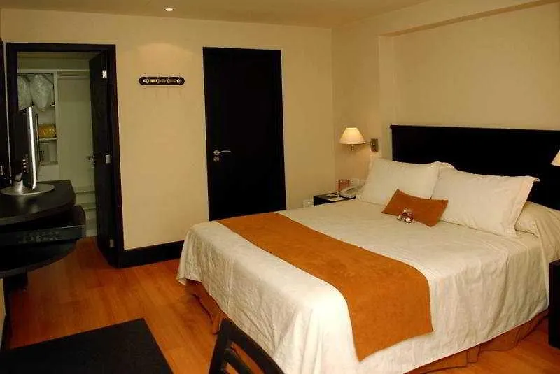קיטו Hotel Lugano Suites