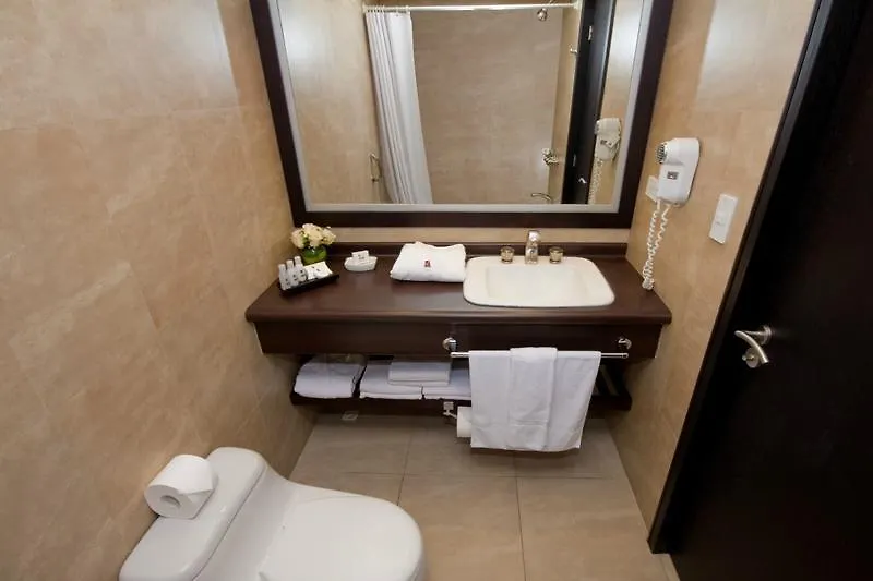 קיטו Hotel Lugano Suites