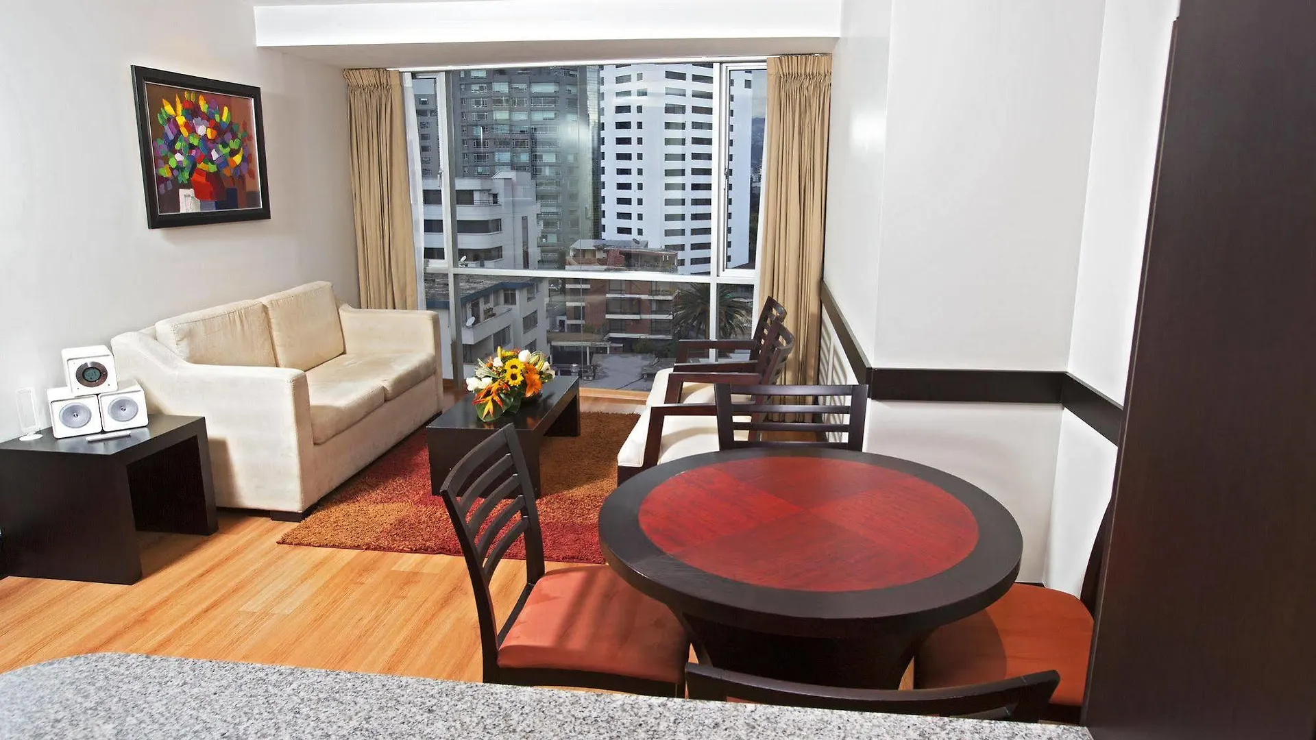 קיטו Hotel Lugano Suites