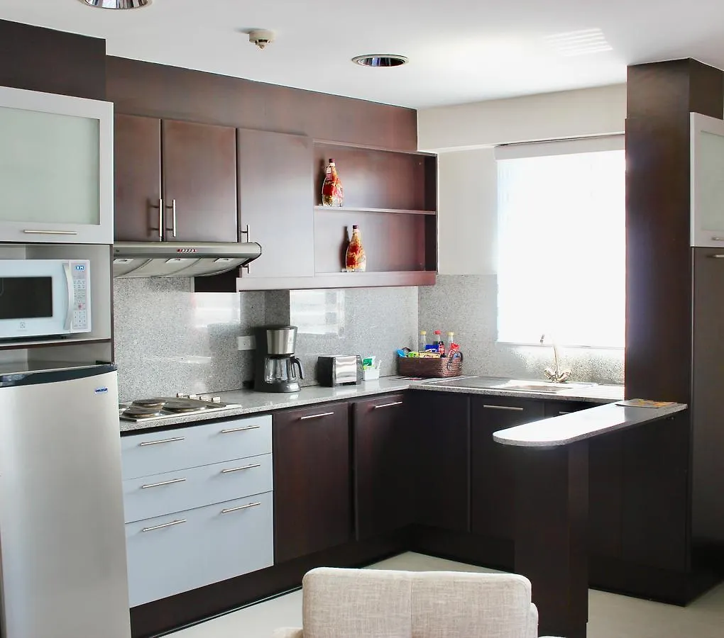 Hotel Lugano Suites Quito 4*,