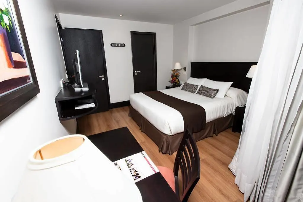 ****  Hotel Lugano Suites Quito Ecuador