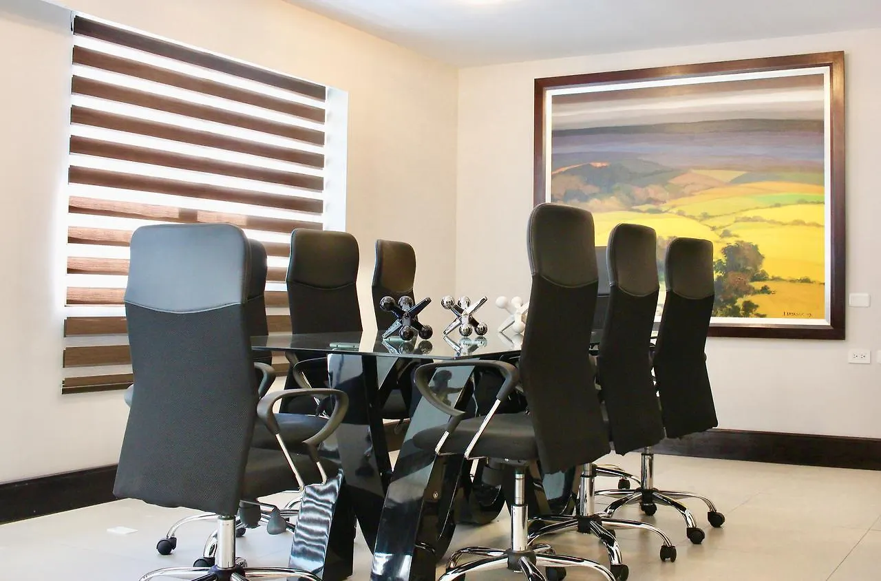 Hotel Lugano Suites Quito